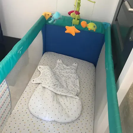 Maison Luxe Cleo Aeroport 4 Personnes Holiday home *