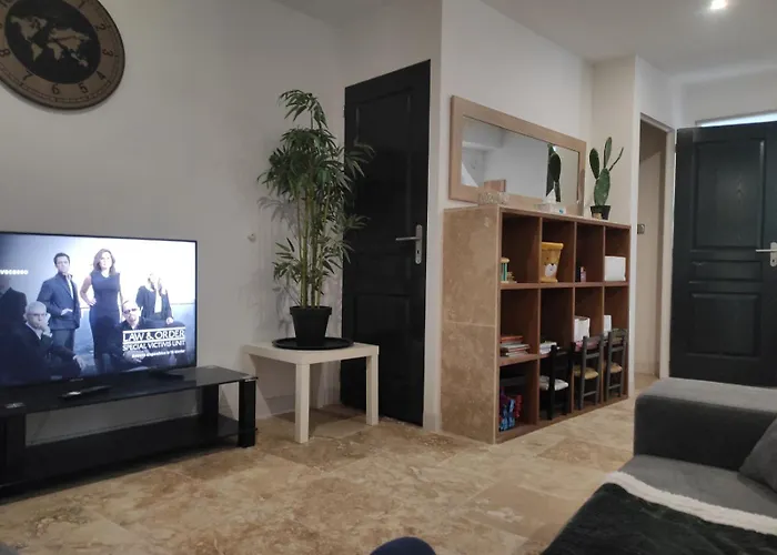 Maison Luxe Cleo Aeroport 2 A 5 Personnes Tille